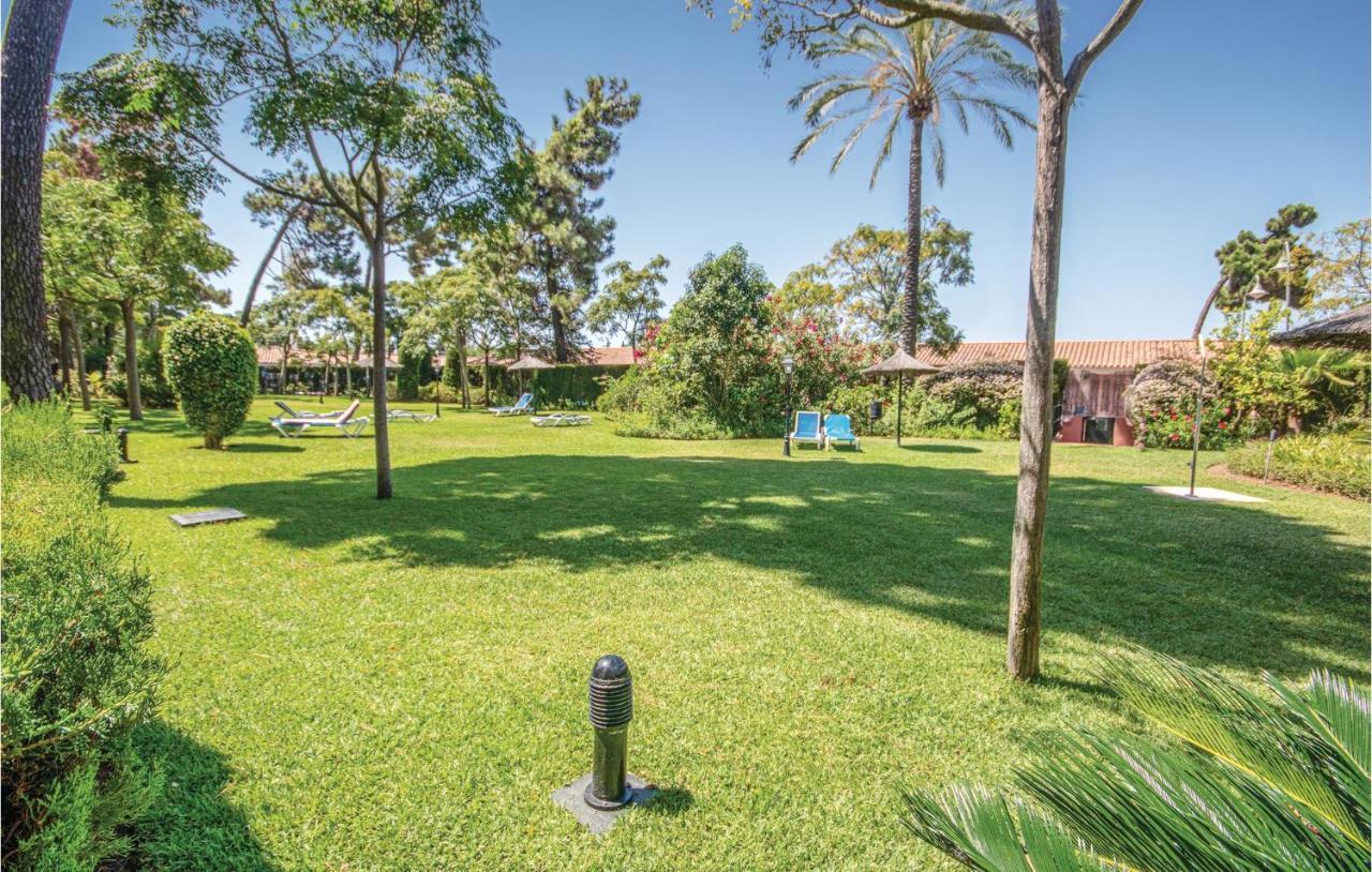 Stunning Apartment In Marbella W/ Outdoor Swimming Pool, Wifi And 2 Bedrooms Extérieur photo
